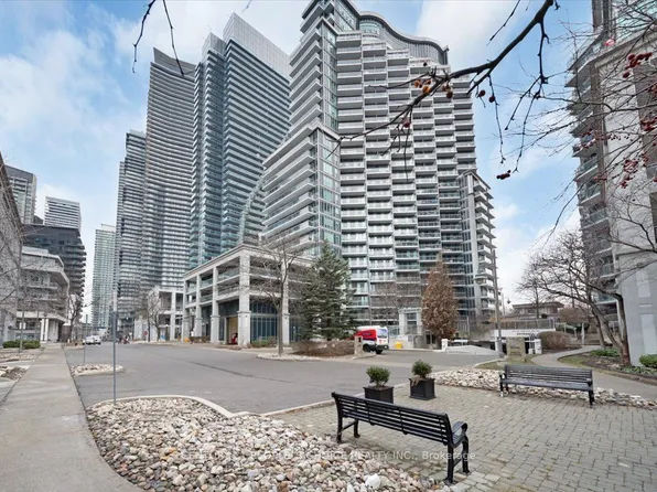 2121 Lake Shore Blvd W #1504, Toronto, ON M8V 4E9