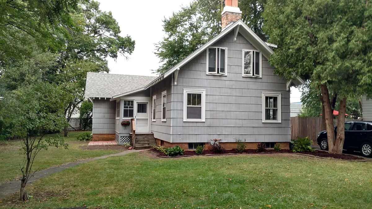 Building Photo - 924 Highland Ct