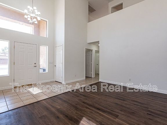 5th image of 3253 E San Pedro Ave
