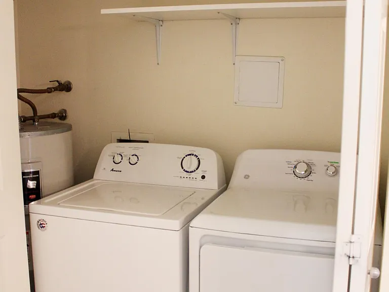 322 NE Maple St #11 — Photo 9