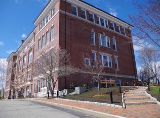 52 Sanborn St APT 4, Reading, MA 01867
