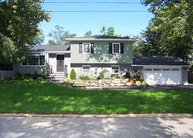 1st image of 30 Meadow Lark Dr