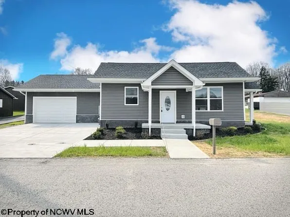 134 Hunsaker St, Fairmont, WV 26554