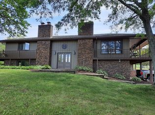 5913 E Skinner Rd, Stillman Valley, IL 61084