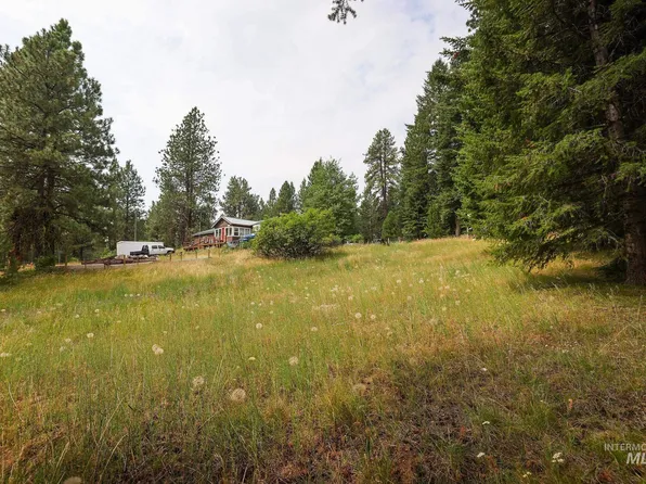 2165 W Mountain Rd, Cascade, ID 83615