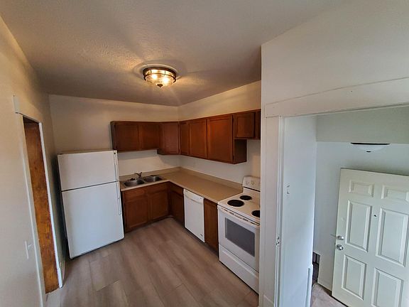 5th image of 2828 N 51st St
