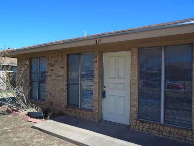 1st image of 717 Hawn Cir