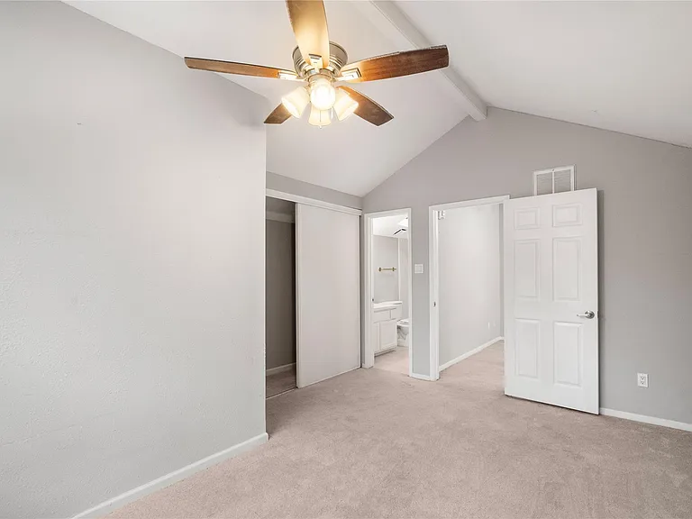 54 Sawmill Grove Ln — Photo 17