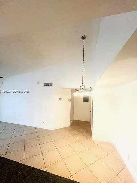 Lakes Of Jacaranda Condo — Photo 4