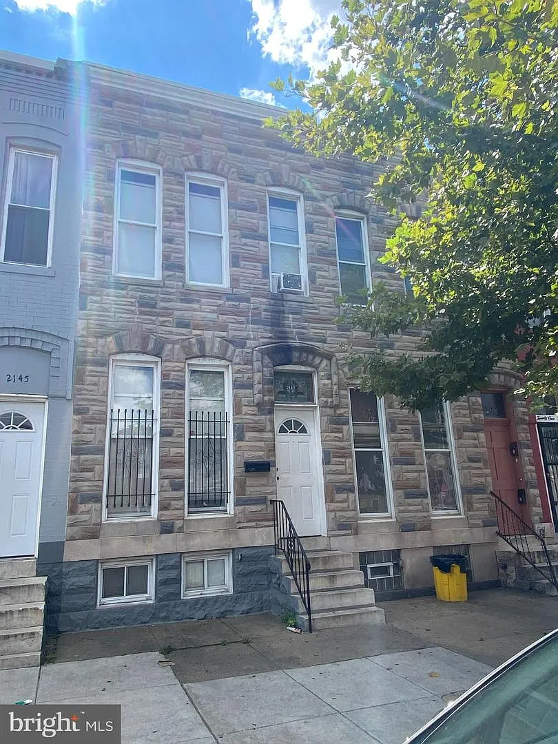 2147 Wilkens Ave photo 1