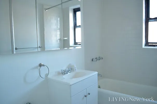 Rented by Living New York | media 11