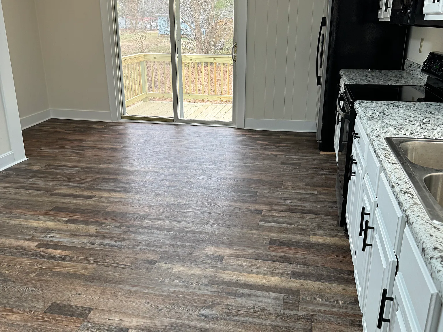 201 L & M Dr — Photo 2