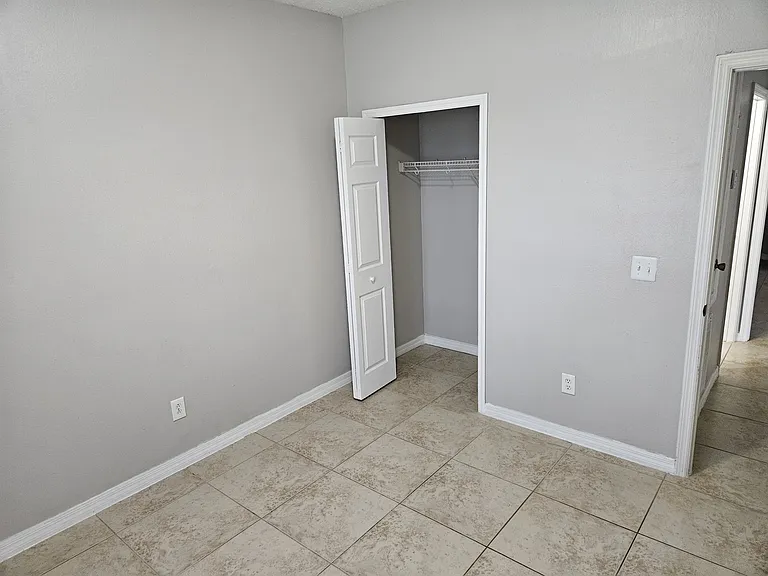 1335 Knollwood Dr — Photo 4
