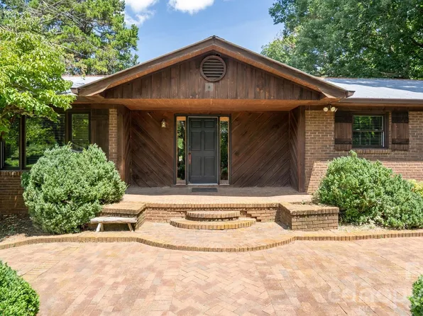 1101 Sleepy Hollow Rd, Midland, NC 28107