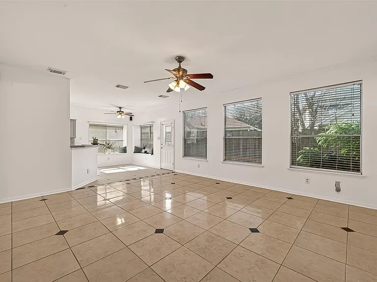 16315 April Ridge Dr — Photo 9