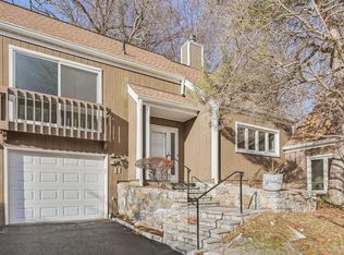 11 Pondview Close, Chappaqua, NY 10514