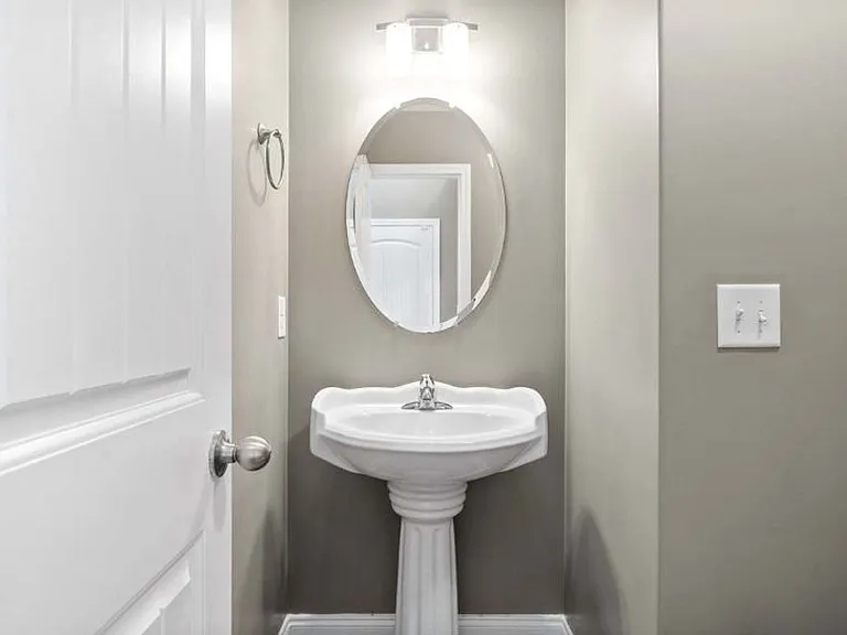1103 Medallion Ct — Photo 9