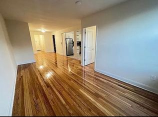 41-10 Bowne St #6R, Flushing, NY 11355