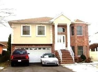 90 McKinley Ave, Lodi, NJ 07644