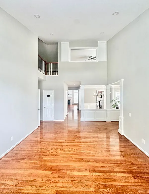 5 bed, 4.5 bath, 2971 sqft, $4,200 — Photo 1