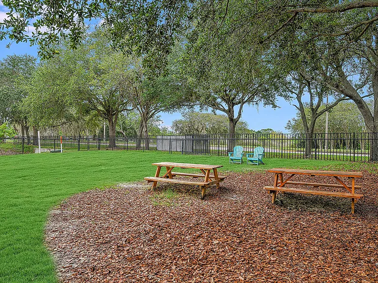 Villas at Gateway — Photo 15