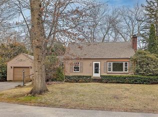 19 Pine Cone Dr, Barrington, RI 02806