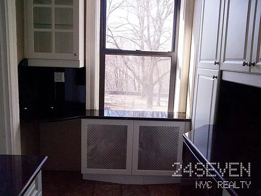 Rented by 24 7 NYC Realty Inc. | media 54