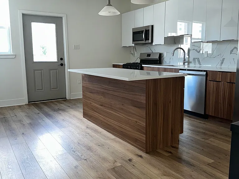 2500 E Tioga St #C15 — Photo 7