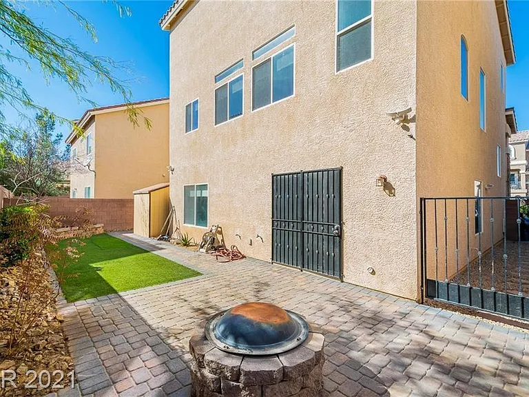 6783 Flamenco Ct — Photo 10