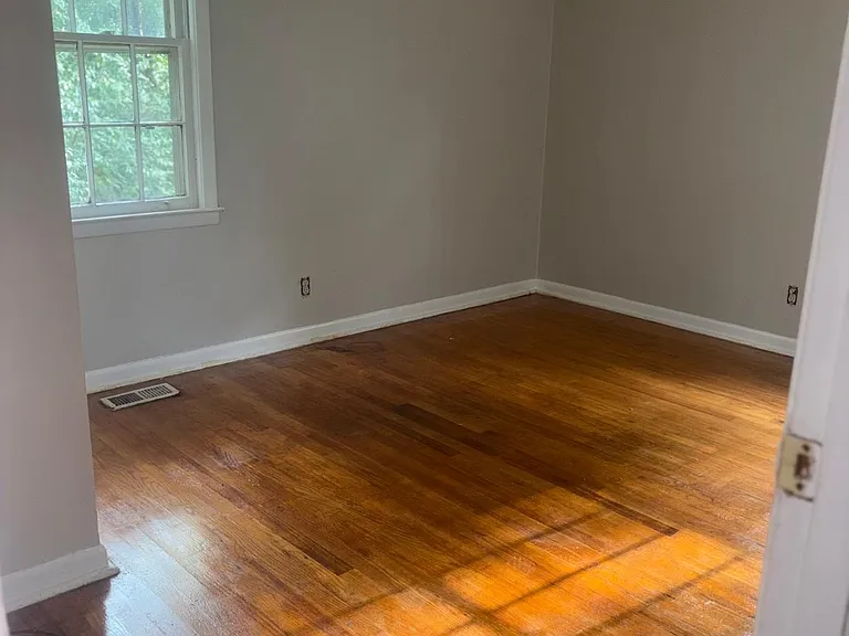 4702 Elkan Ave — Photo 18