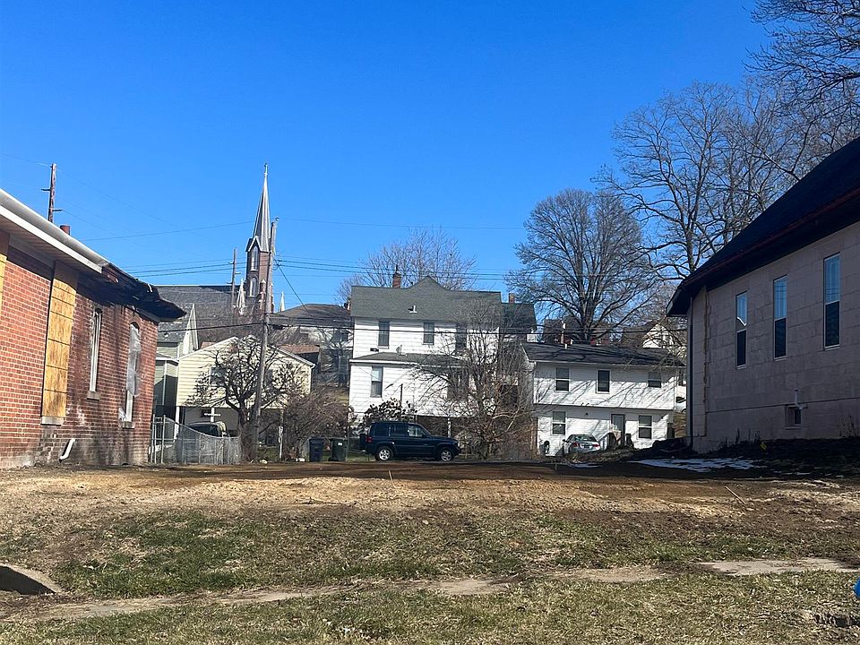 1st image of 212-214 S 10th St