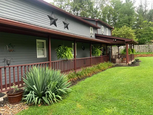 34 Knox Ct, Mooresville, IN 46158