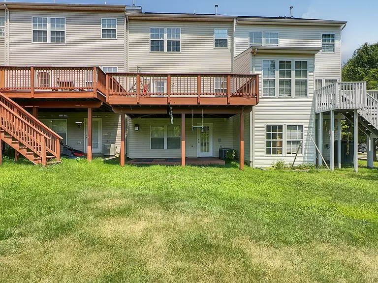 8797 Stonehouse Dr — Photo 20