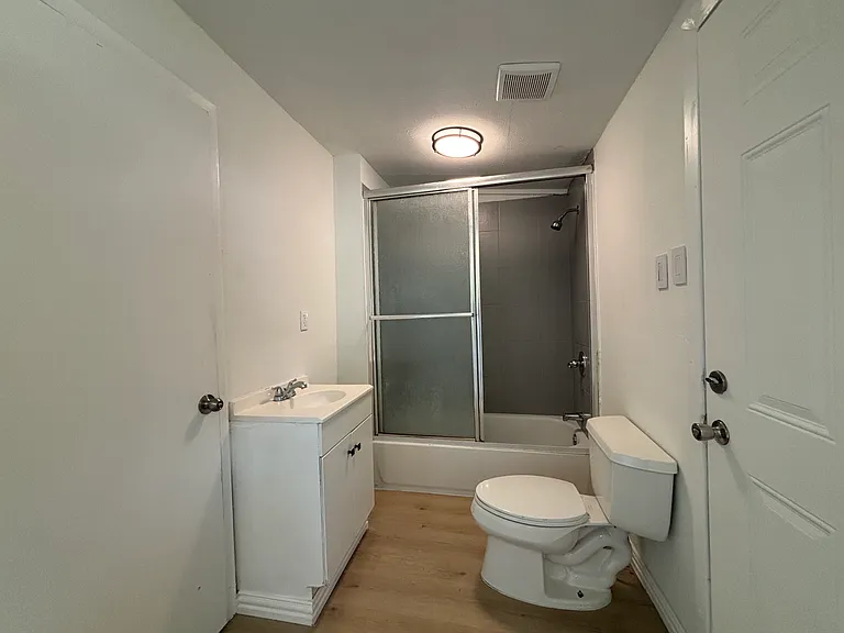 1815 Leath St — Photo 8