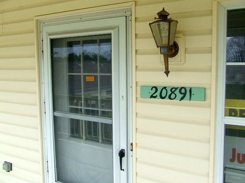 1st image of 20891 Flora St