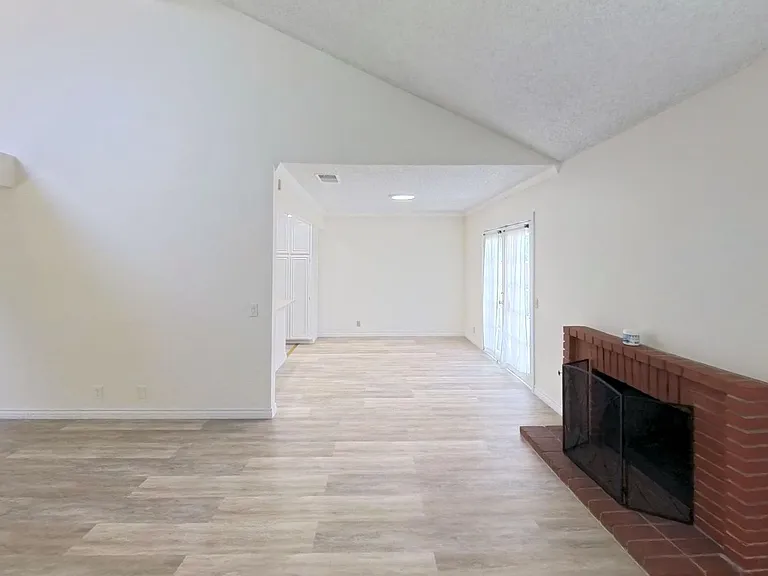 1617 Toyon Pl — Photo 5