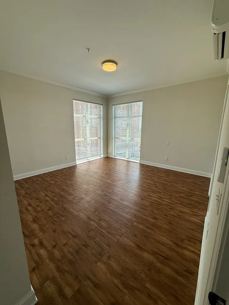 2 bed, 1700 sqft, $2,300 — Photo 2