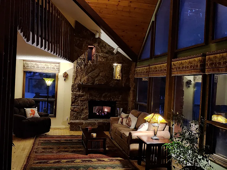 8281 Grizzly Way — Photo 5