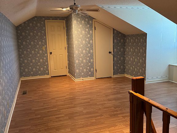 3rd image of 1600 Doran Rd APT A