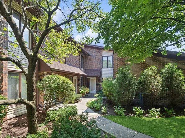 1065 Deerfield Pl #1065, Highland Park, IL 60035