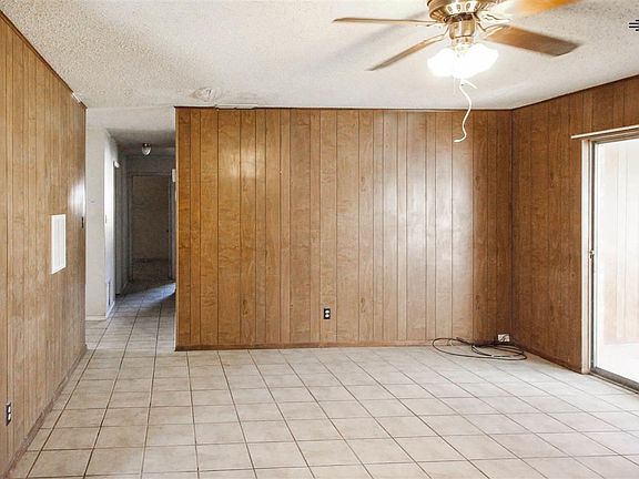 3rd image of 804 W Morales St