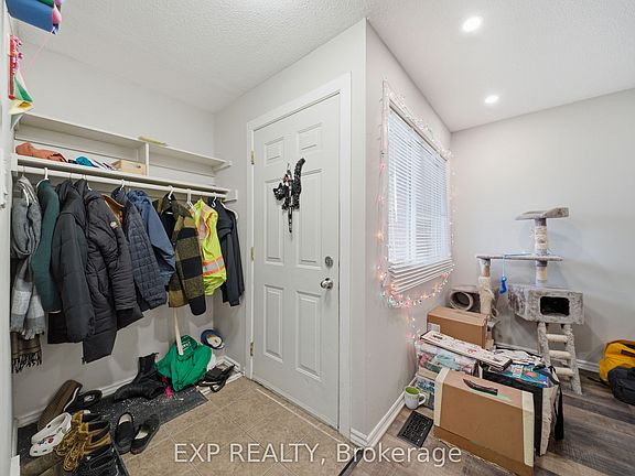 3rd image of 1675 Heatherington Rd #11