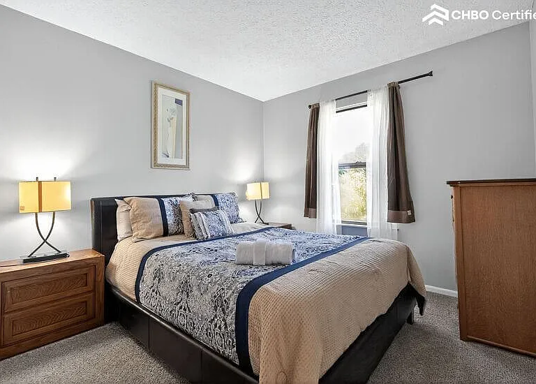 2nd Bedroom-Queen Size Bed