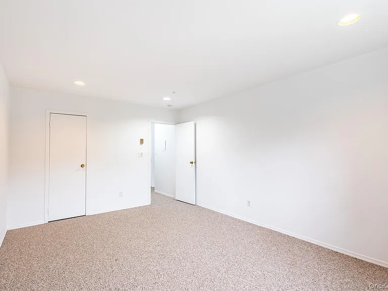 101 Sylvan Ave #65 — Photo 11