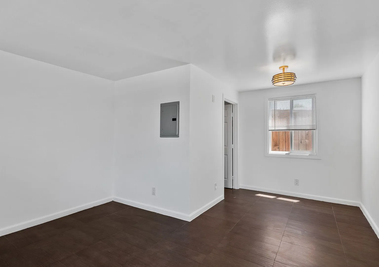 501 S Lorena St — Photo 4
