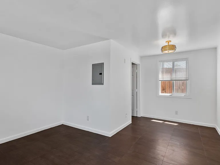 501 S Lorena St — Photo 4