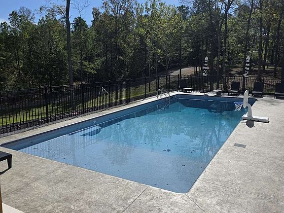 4th image of 76 Muirfield Way