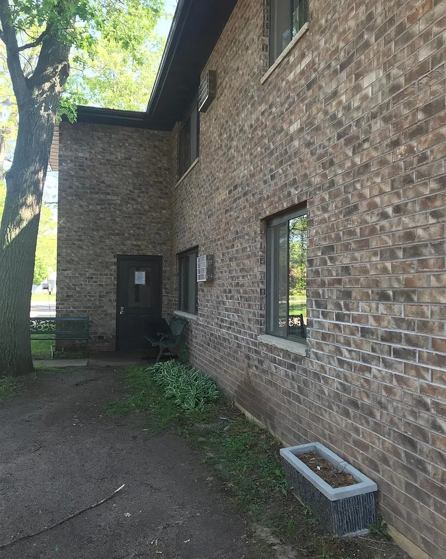 700 Park Avenue — Photo 3