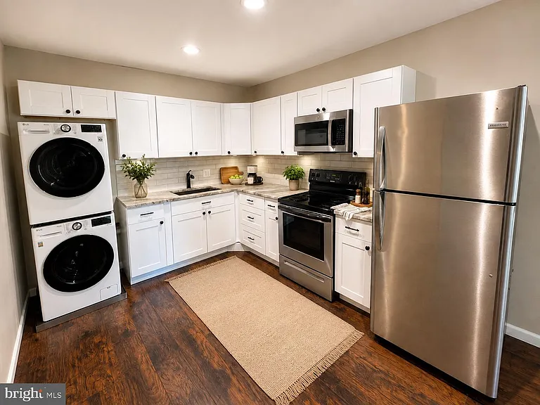 1230 Liberte Ct — Photo 3