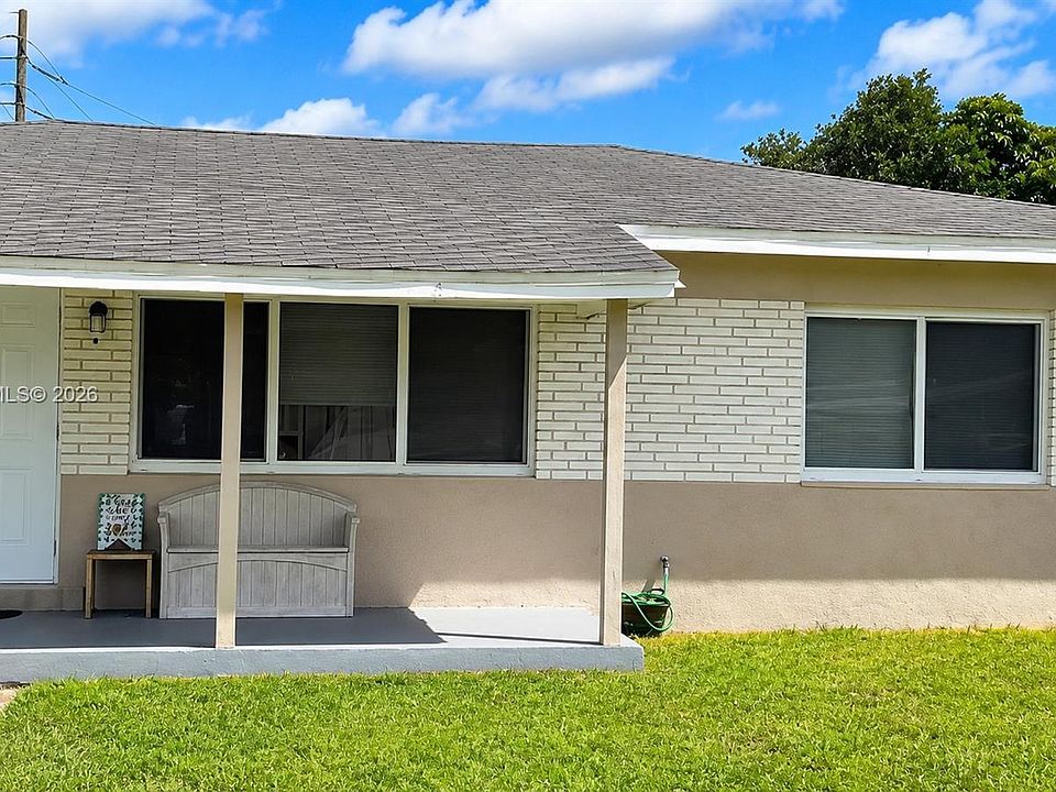 1st image of 4017 SW 20th St